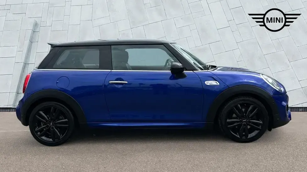 Used Mini Cooper Hatch 136 HP (100 kW) 2019 Blue Hatchback