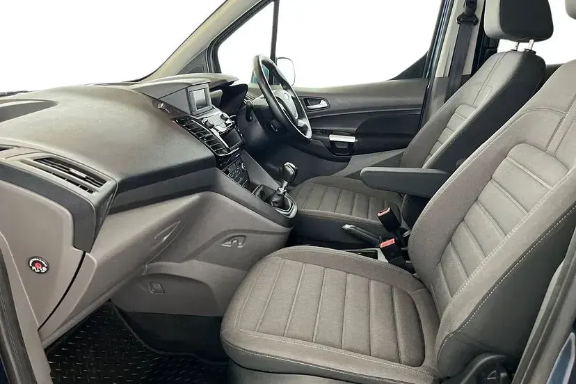 Used Ford Tourneo Connect Titanium 118 HP (86 kW) 2019 Chrome blue MPV