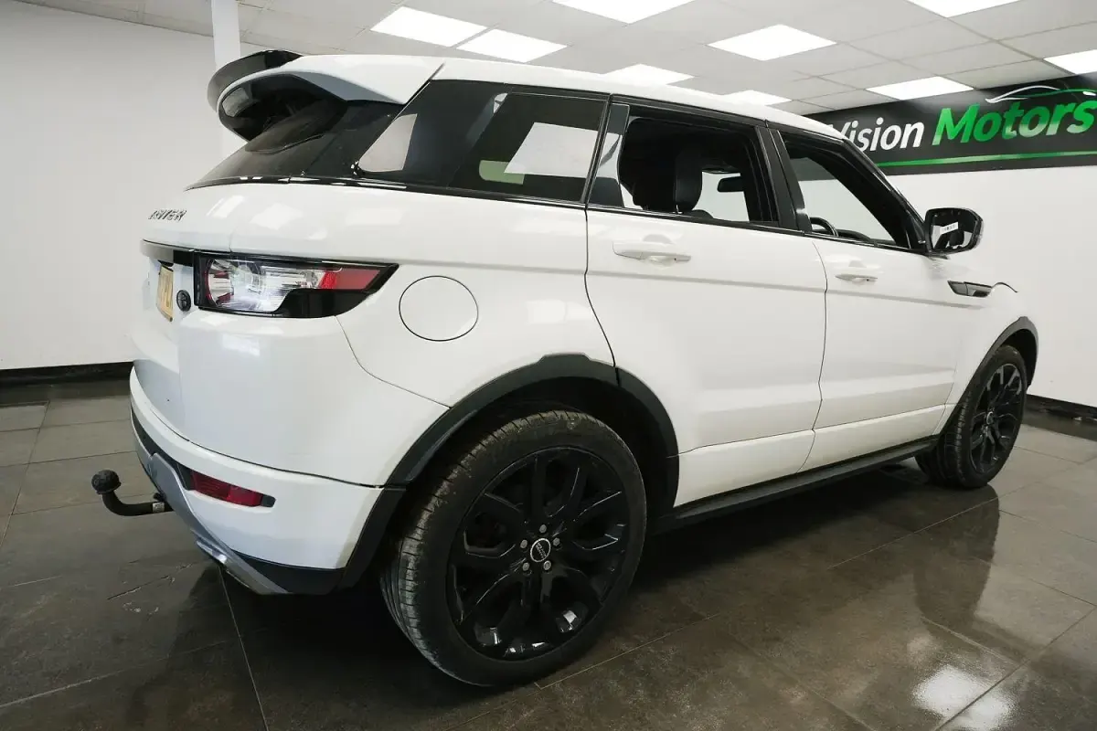Used Land Rover Range Rover evoque Dynamic 150 HP (110 kW) 2012 White SUV