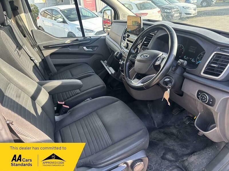 Used Ford Transit Custom Limited 130 HP (95 kW) 2022 Silver Van