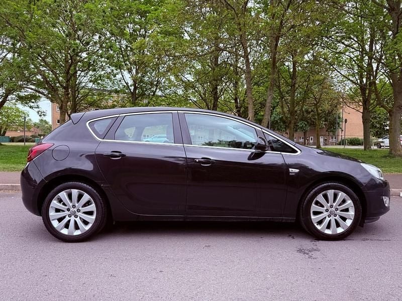 Used Vauxhall Astra 2012 Black Hatchback