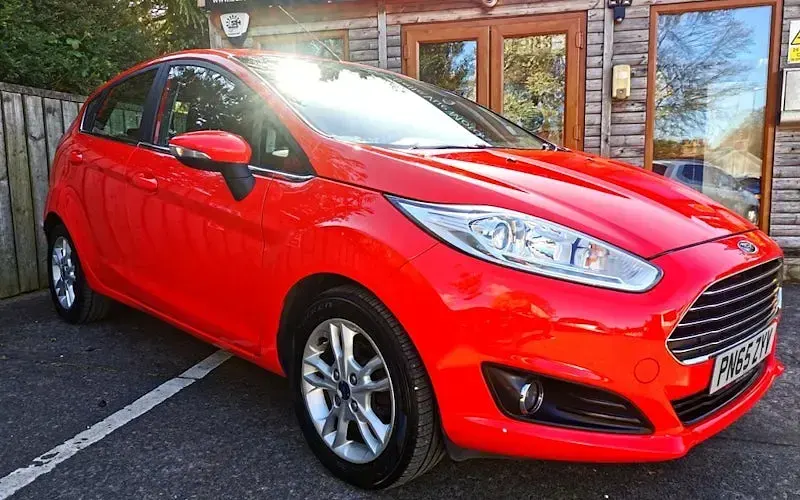Usado Ford Fiesta Zetec 101 HP (74 kW) 2017 Citadino