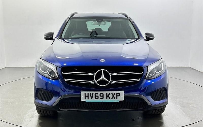 Used Mercedes GLC220 Urban 170 HP (125 kW) 2019 Blue Estate