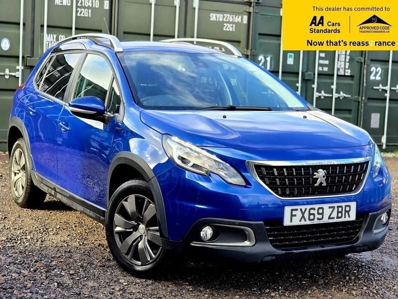 Used Peugeot 2008 Signature Sky 130 HP (95 kW) 2019 Blue SUV