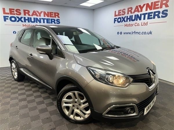 Grey Used 2014 Renault Captur Dynamique SUV | £4,999 (Good price) - Image 1/1