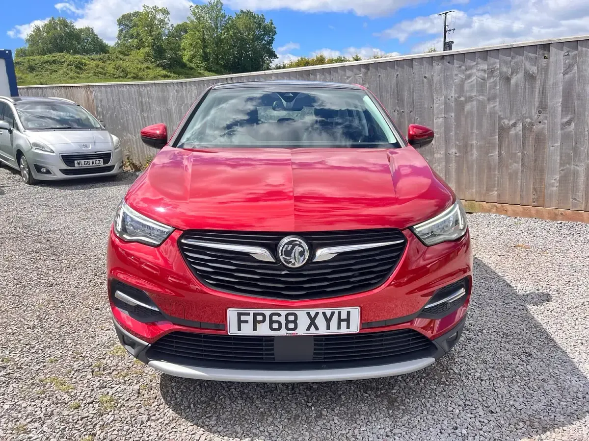 Used Vauxhall Grandland X Elite 130 HP (95 kW) 2019 Red SUV