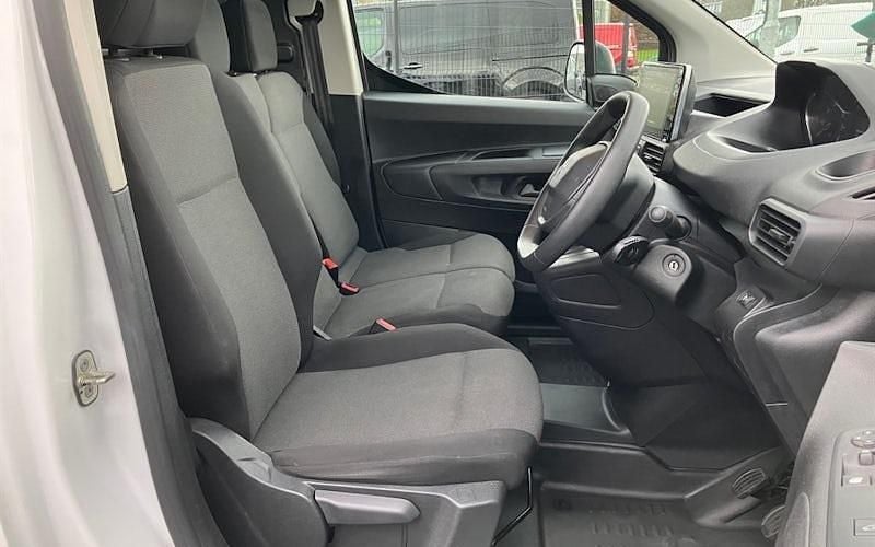 Used Peugeot Partner Premium 102 HP (75 kW) 2023 MPV