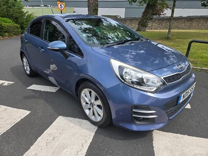 Blue Used 2015 Kia Rio 2 Hatchback | £3,499 (Good price) - Image 1/4