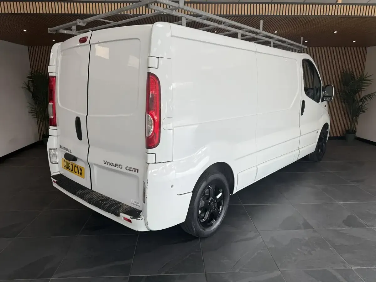 Used Vauxhall Vivaro Sportive 2013 White MPV