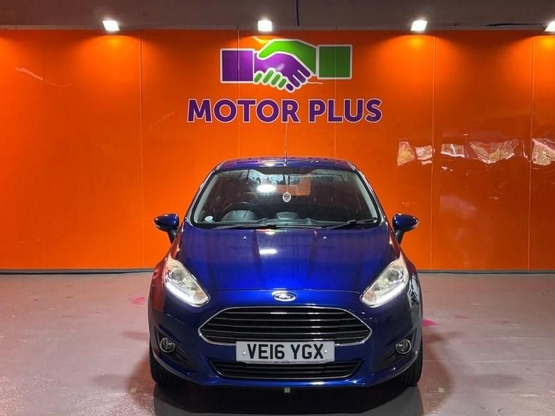 Used Ford Fiesta Zetec 100 HP (73 kW) 2016 Blue Hatchback