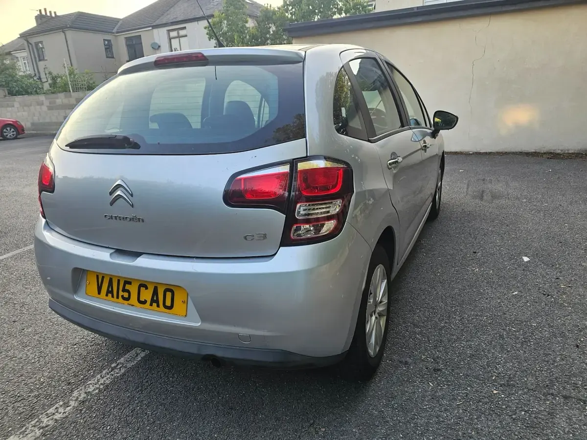 Used Citroën C3 PureTech 82 HP (60 kW) 2015 Silver Hatchback