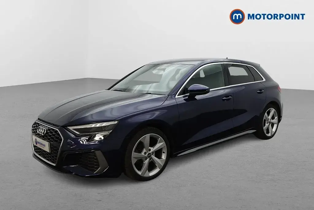 Begagnad Audi A3 S-Line 2023 Blå Sedan