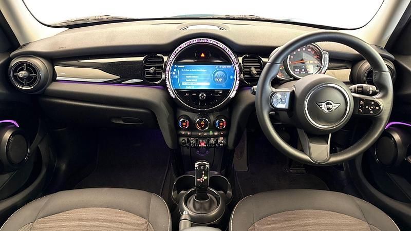 Used Mini Cooper Classic 134 HP (98 kW) 2022 Green Hatchback