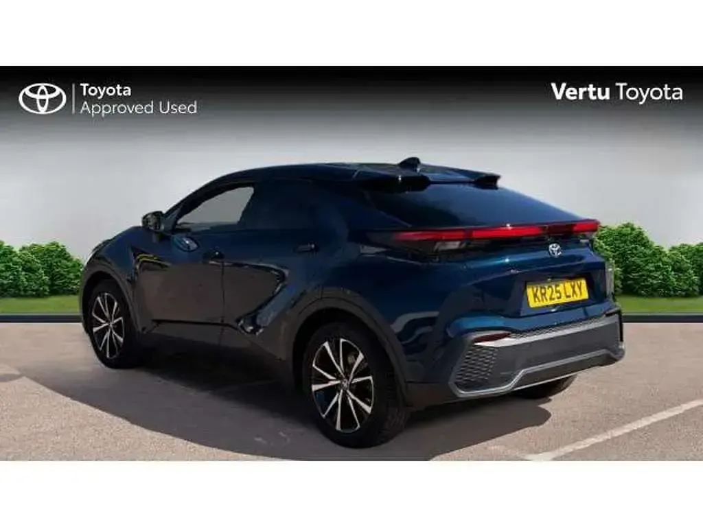 Used Toyota C-HR Design 140 HP (102 kW) 2025 Blue SUV