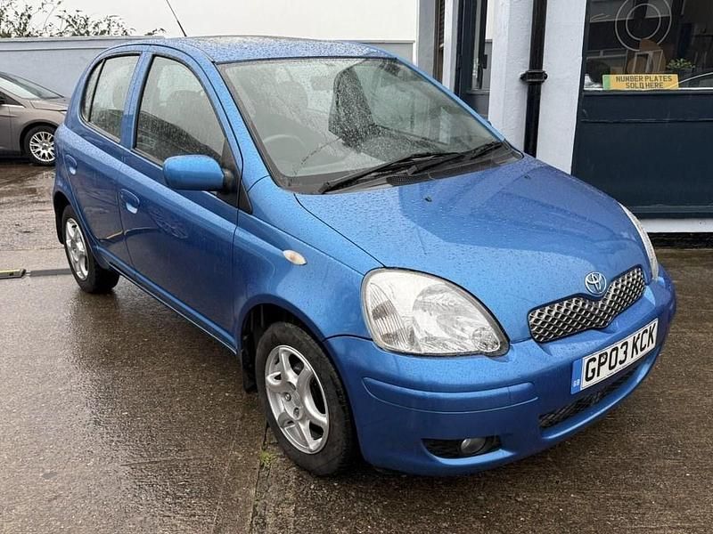 Used Toyota Yaris 85 HP (62 kW) 2003 Blue Hatchback