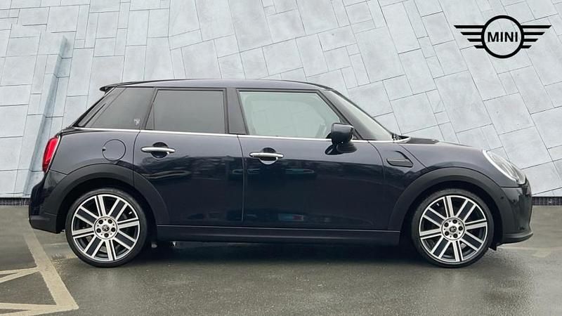 Used Mini Cooper Exclusive 136 HP (100 kW) 2021 Black Hatchback