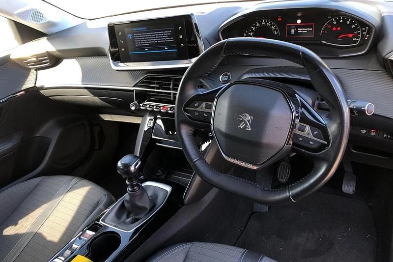 Used Peugeot 208 Allure 102 HP (75 kW) 2021 Blue Hatchback