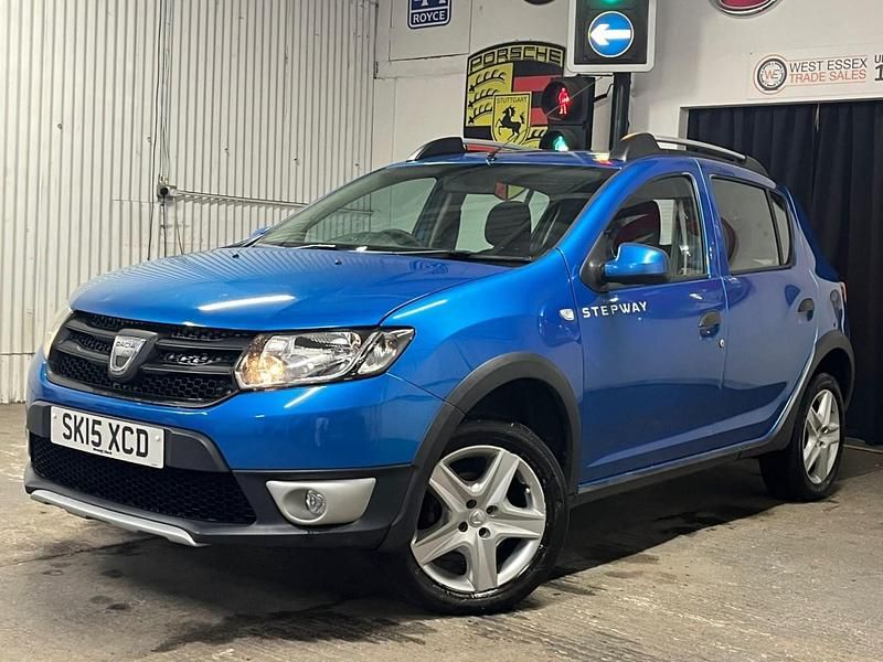Blue Used 2015 Dacia Sandero Stepway Ambiance Hatchback | £3,990 (Fair price) - Image 1/3