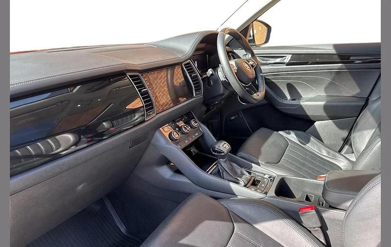 Used Skoda Kodiaq LAURIN & KLEMENT 187 HP (137 kW) 2022 Moon white metallic SUV