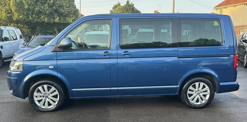 Used VW Caravelle Executive 180 HP (132 kW) 2015 Blue MPV