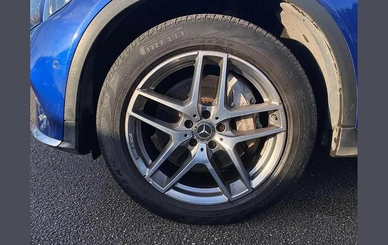 Used Mercedes GLC220 AMG Line Premium 168 HP (123 kW) 2018 Blue SUV