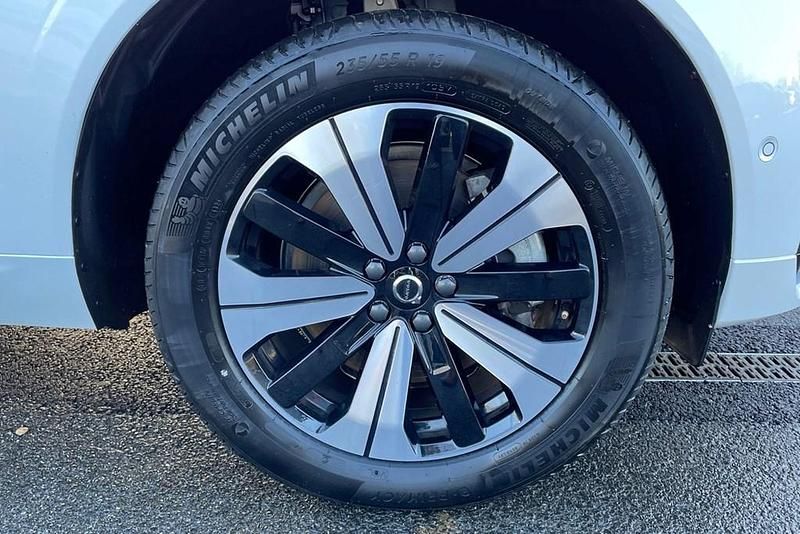 Used Volvo XC60 Plus 345 HP (253 kW) 2025 White SUV