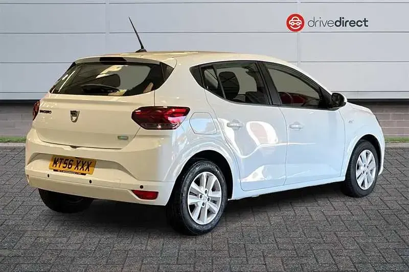 Used Dacia Sandero Comfort 100 HP (73 kW) 2022 White Hatchback