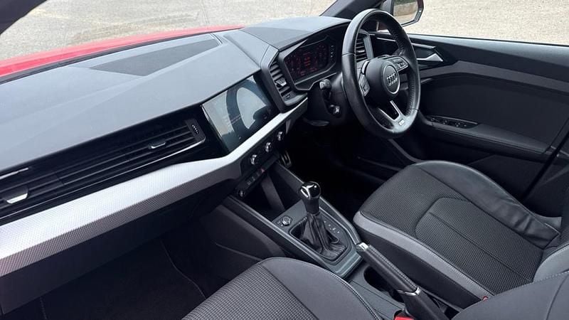 Used Audi A1 S-Line 200 HP (147 kW) 2019 Red  Hatchback