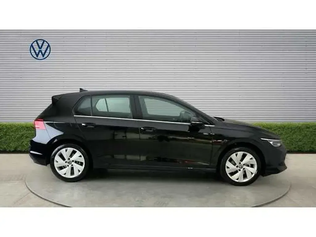 Used VW Golf VIII 150 HP (110 kW) 2025
