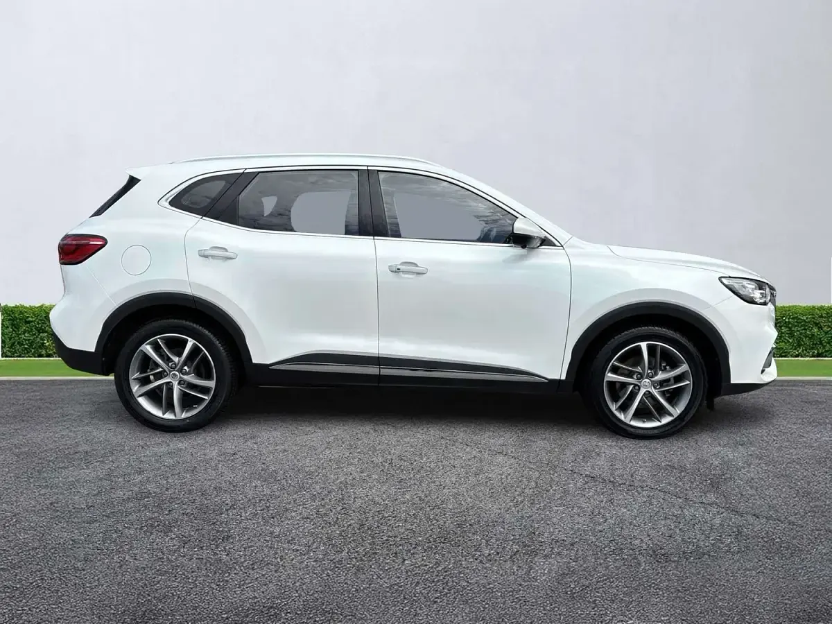 Used MG HS Exclusive 258 HP (189 kW) 2021 White SUV