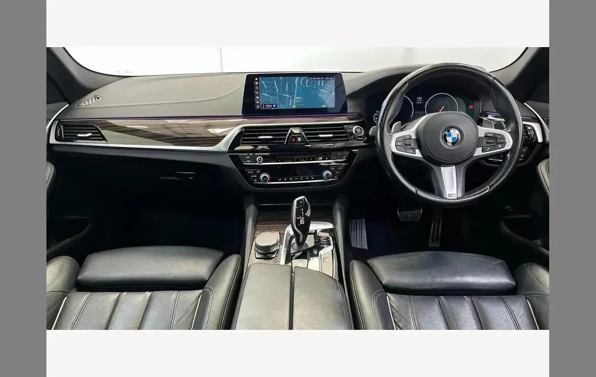 Used BMW 530 M Sport 265 HP (194 kW) 2018 Black sapphire metallic paint Sedan
