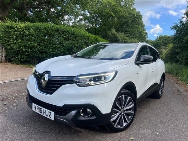 White Used 2016 Renault Kadjar Signature SUV | £5,985 (Fair price) - Image 1/1