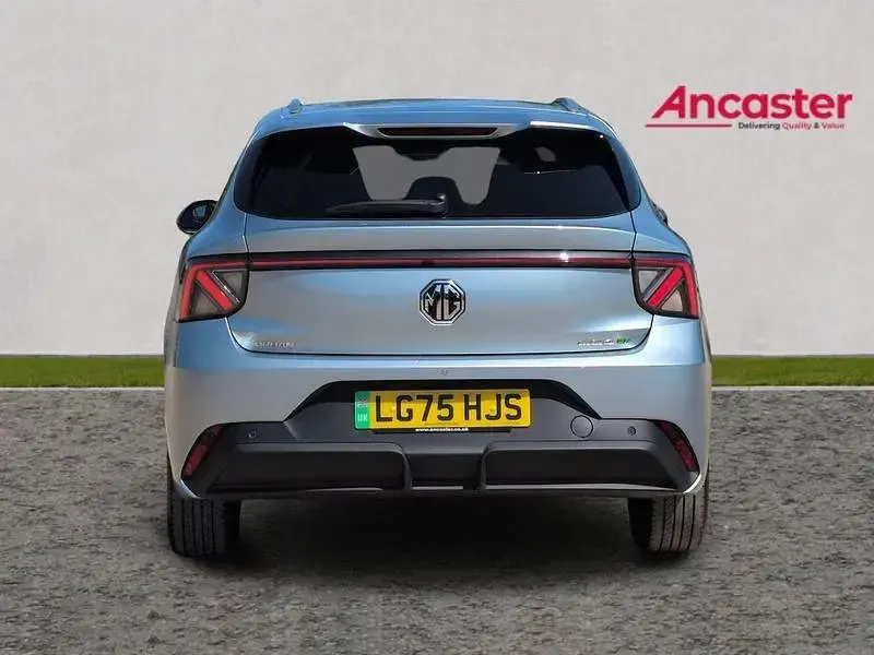 New MG MG4 EV 319 kW (435 HP) 2026 Green Hatchback