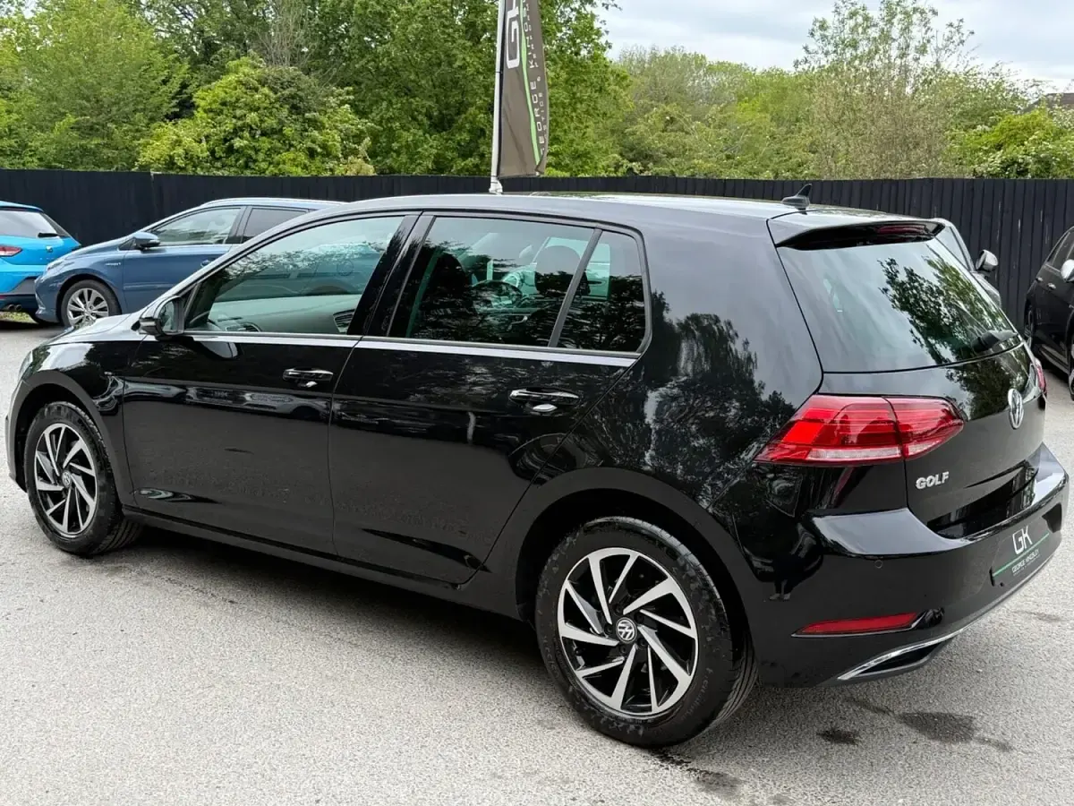 Used VW Golf VII Edition 150 HP (110 kW) 2019 Black Hatchback