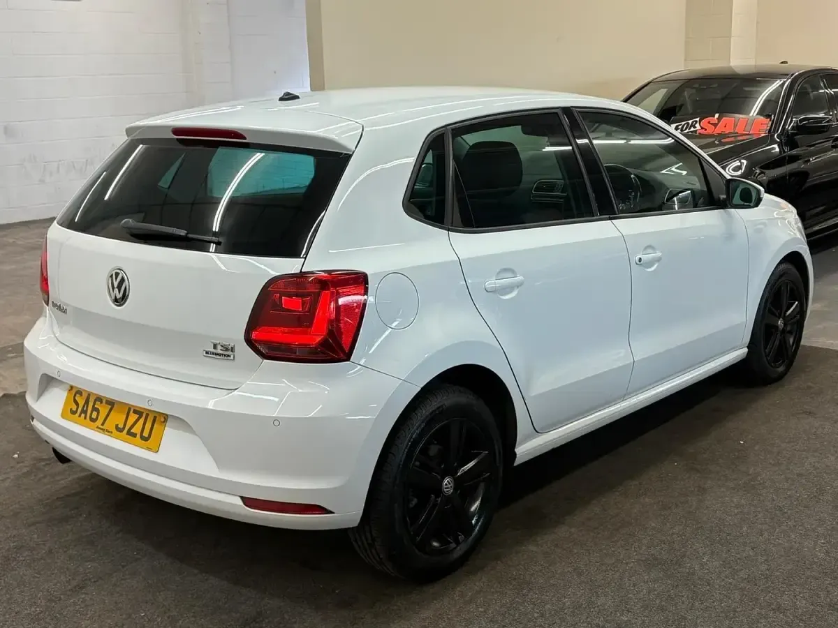 Used VW Polo Edition 90 HP (66 kW) 2017 White Hatchback