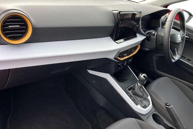 Used Seat Arona SE Technology 94 HP (69 kW) 2023 Red SUV