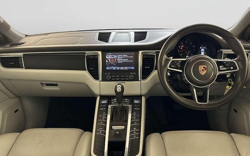 Used Porsche Macan 252 HP (185 kW) 2017 Blue SUV