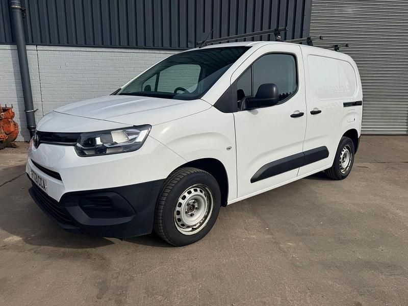 Usado Toyota Proace Active 120 HP (88 kW) 2021 Branco Monovolume
