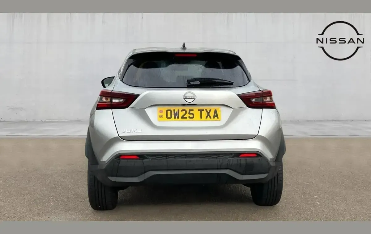 Used Nissan Juke N-Connecta 114 HP (83 kW) 2025 Silver SUV