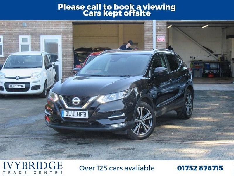 Black Used 2018 Nissan Qashqai N-Connecta SUV | £8,395 (Fair price) - Image 1/2