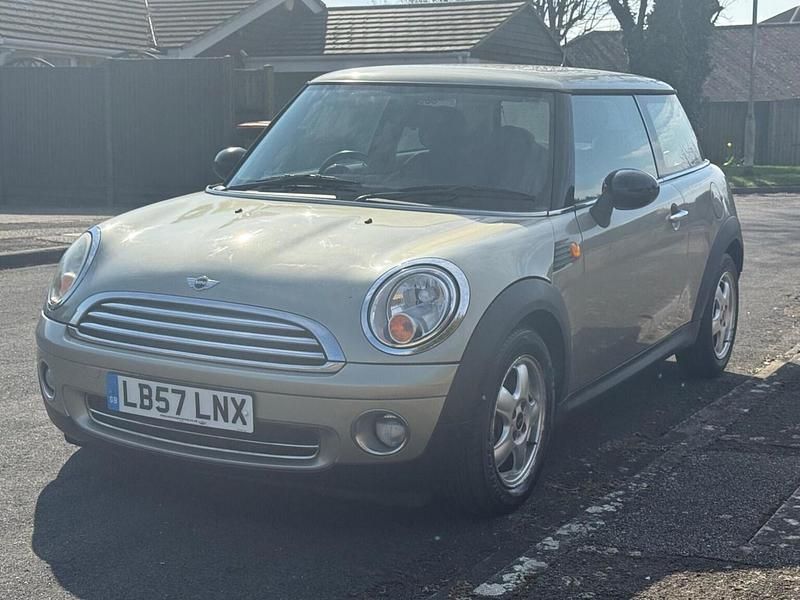 Begagnad Mini ONE Hatch 2007 Silver Halvkombi
