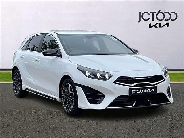 White Used 2025 Kia Ceed GT-Line Hatchback | £20,851 (Fair price) - Image 1/4