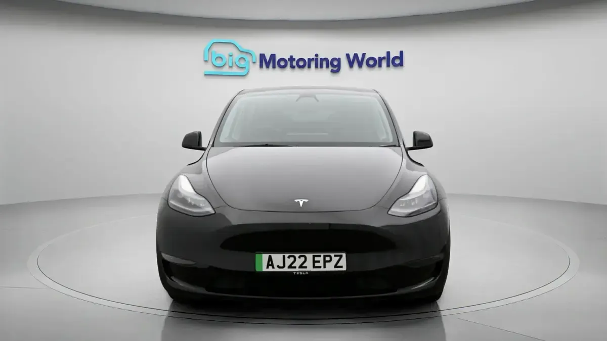 Used Tesla Model Y Long Range AWD 378 kW (514 HP) 2022 Black SUV