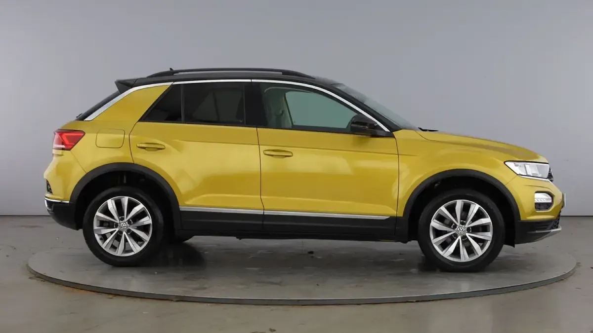 Usado VW T-Roc Design 150 HP (110 kW) 2019 Amarelo SUV