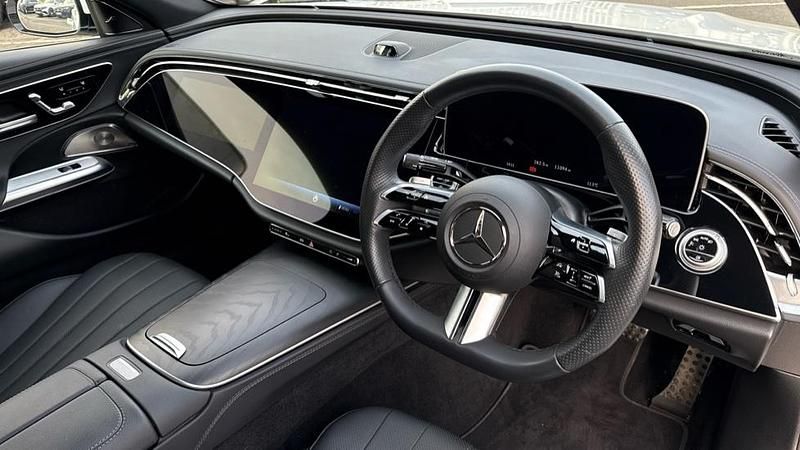 Used Mercedes E220 AMG Line Premium 197 HP (144 kW) 2025 Manufaktur opalite white bright