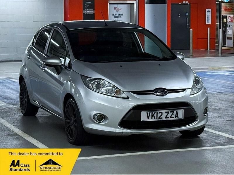 Silver Used 2012 Ford Fiesta Titanium Hatchback | £1,950 (Good price) - Image 1/4
