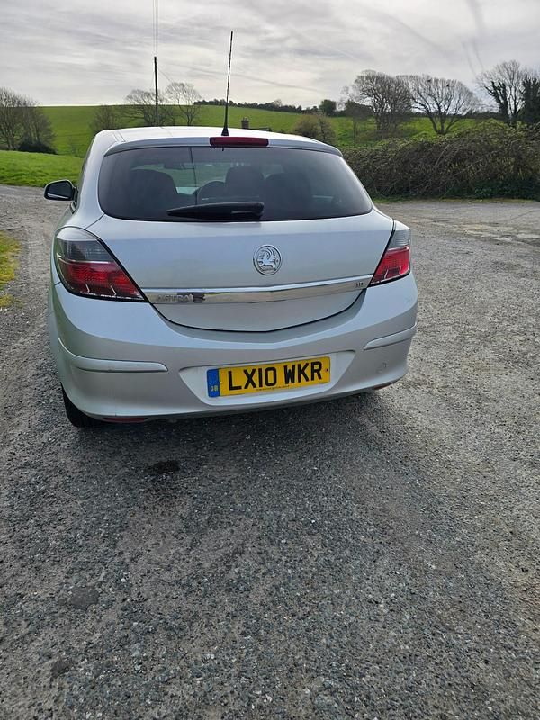 Used Vauxhall Astra Sport 2010 Silver Hatchback