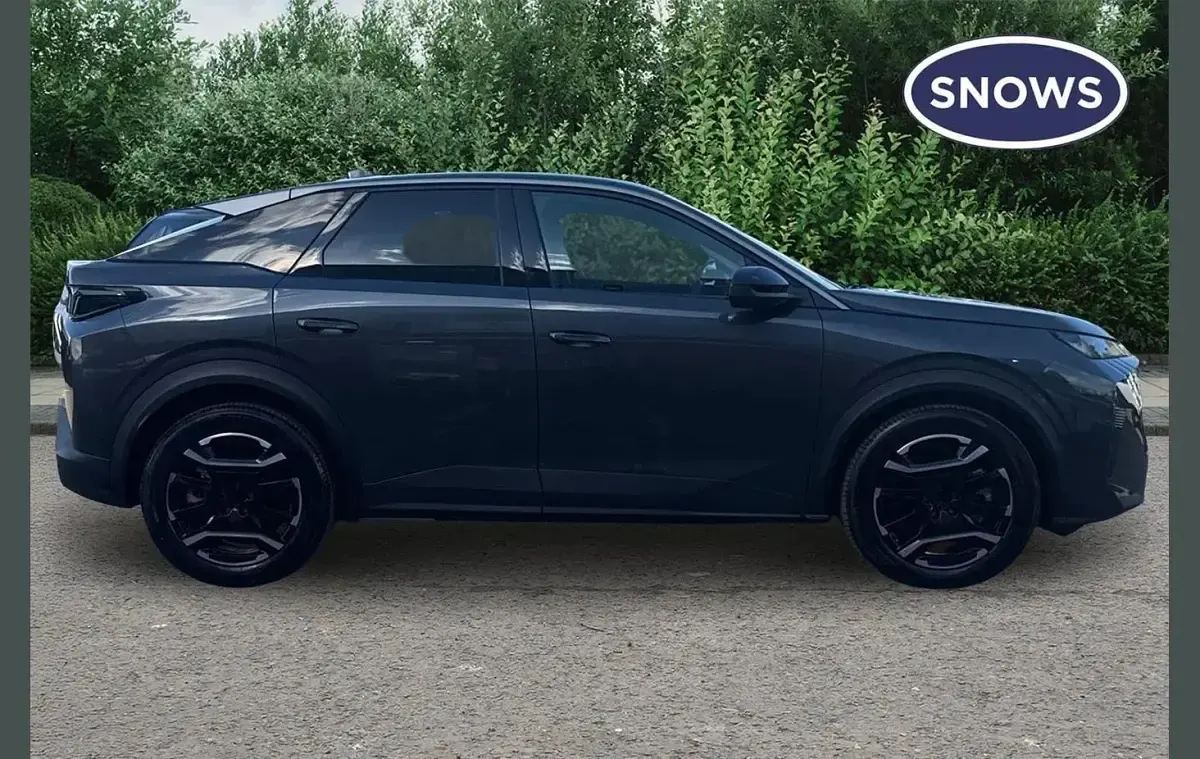 Used Peugeot e-3008 Allure 156 kW (213 HP) 2024 Blue SUV