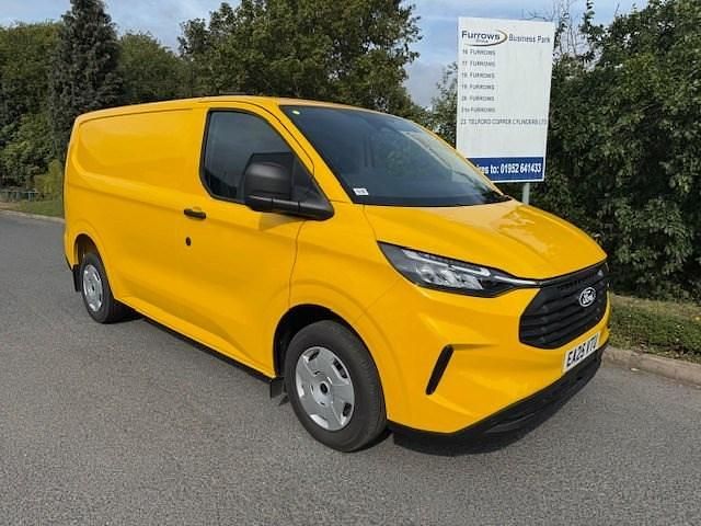 Yellow New 2025 Ford Transit Custom Trend Van | £27,995 (Expensive) - Image 1/4