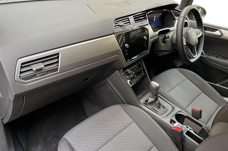 Used VW Touran Match 150 HP (110 kW) 2025 Black MPV